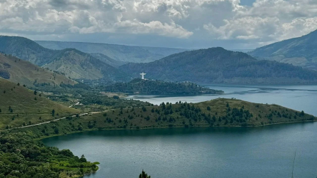 Medan Lake Toba Day Trip: Beauty of Sumatra!