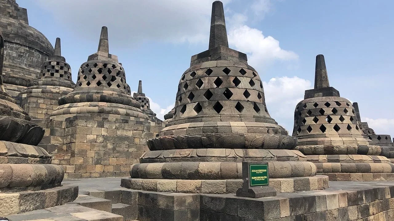 Gal-10 Prambanan