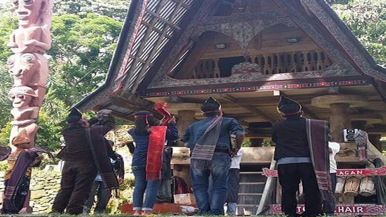 Gal-12 Lake Toba