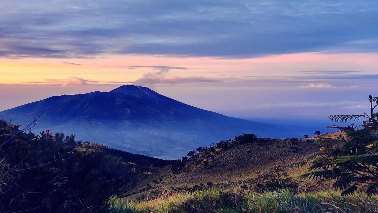 Gal-9 Merbabu Sunrise